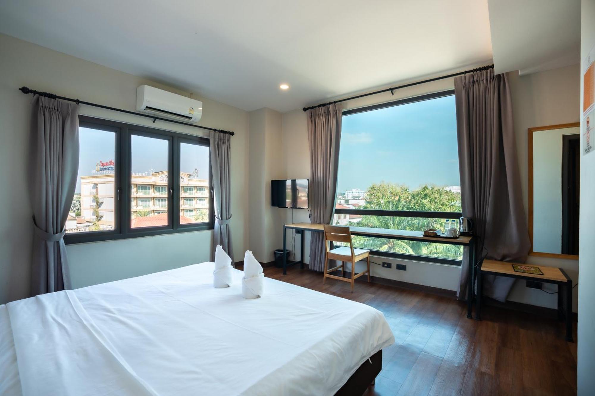 Siri Hotel Vientiane Exterior photo